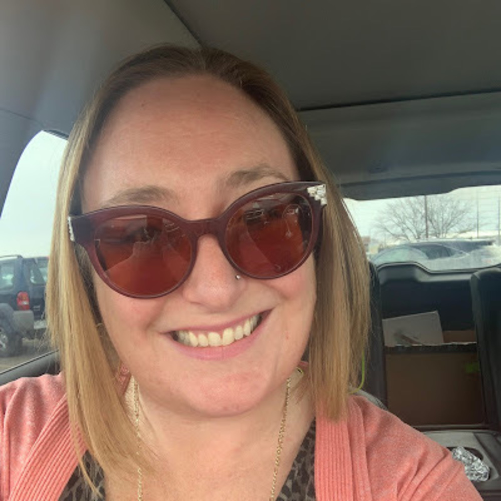 Meet your Posher, Jennifer